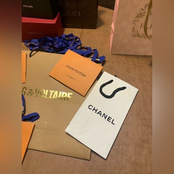 Louis Vuitton, Gucci, Chanel, Prada & more shopping bags and boxes - Picture 9 of 9